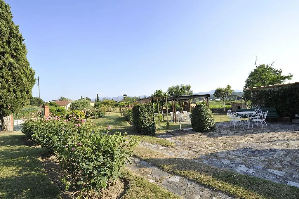 Casa Eda Guest House Lucca 0*,  Italy